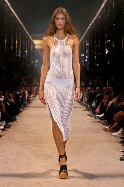 Look 8